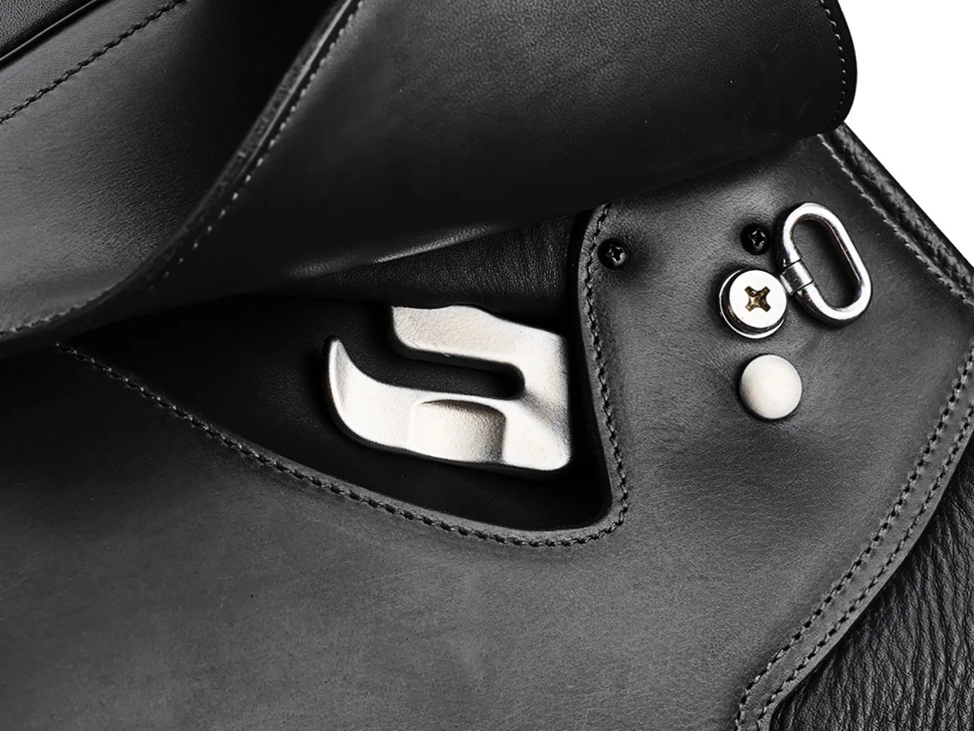SADDLERY BRANDS INTL Arena Wide All-Purpose Saddle