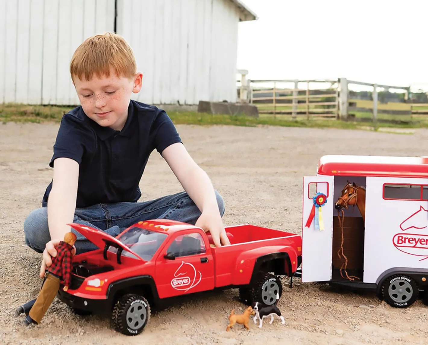 Kids REEVES INTERNATIONAL Breyer® Traditional Series Two-Horse Trailer