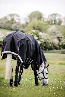HORSEWARE ® Ireland Rambo® Supreme Medium-Weight Vari-Layer® Turnout Blanket