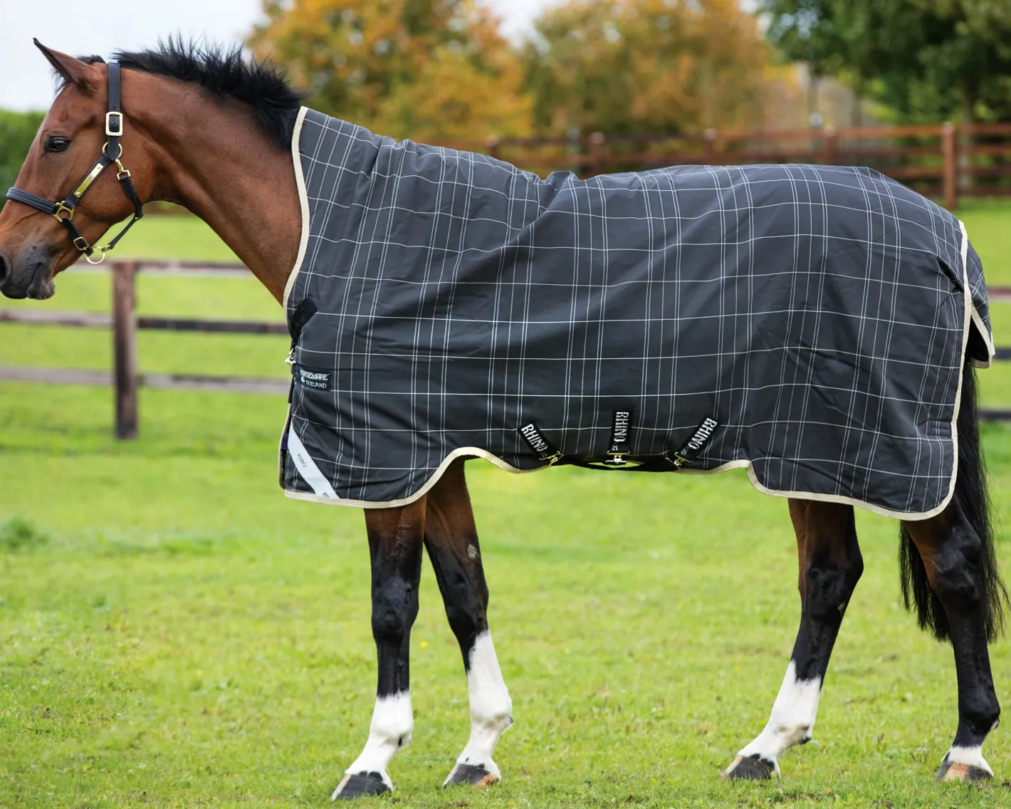 HORSEWARE ® Ireland Rhino® Medium-Weight Wug with Vari-Layer®