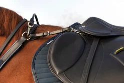 HORSEWARE ® Rambo® Micklem® Three-Point Breastplate