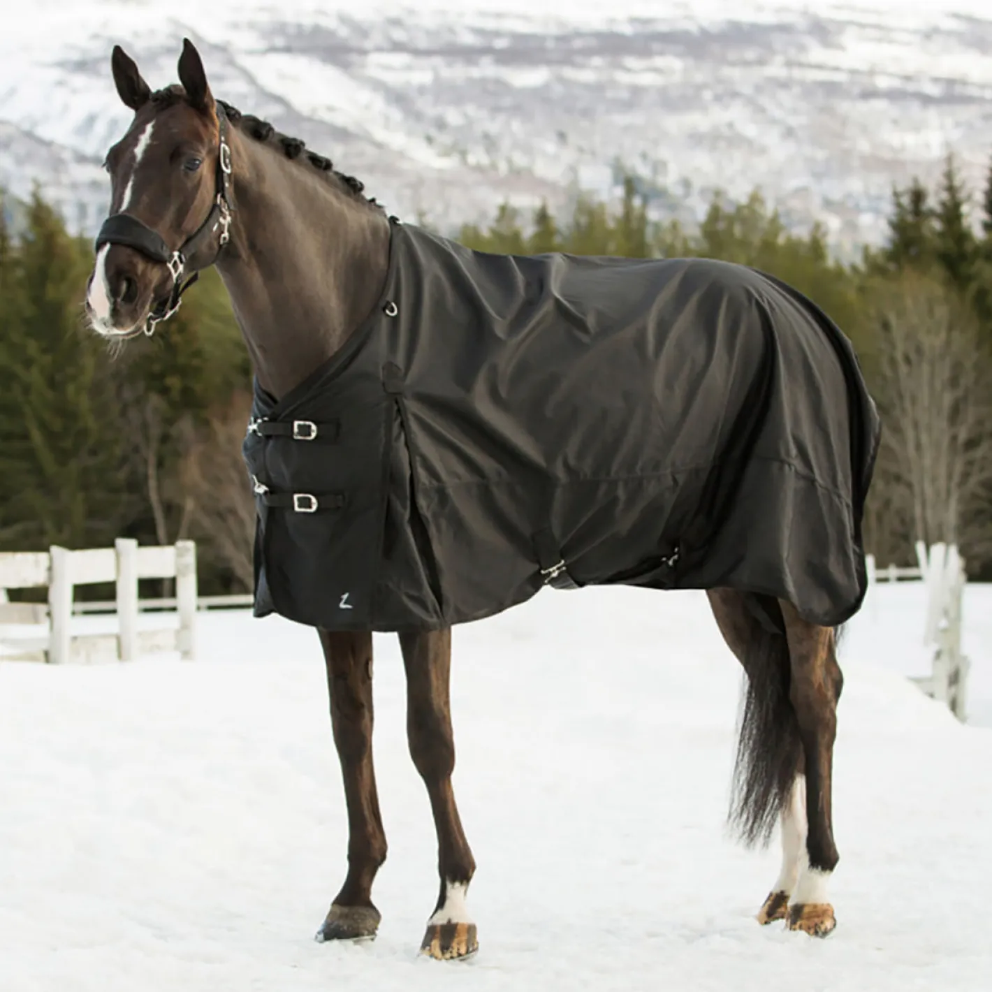 EQUINAVIA Horze Nevada 1200D Lightweight Turnout Sheet