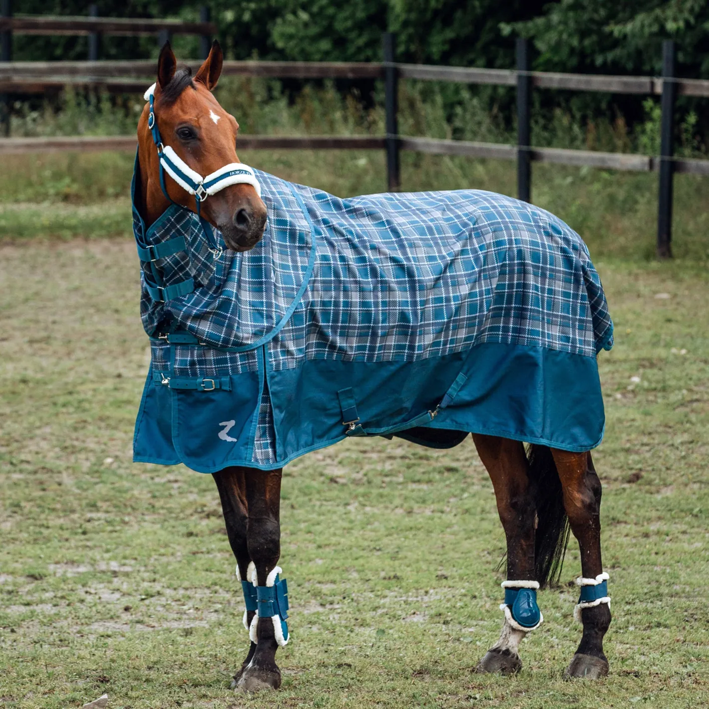 EQUINAVIA Horze Nevada 1200D Lightweight Turnout Sheet