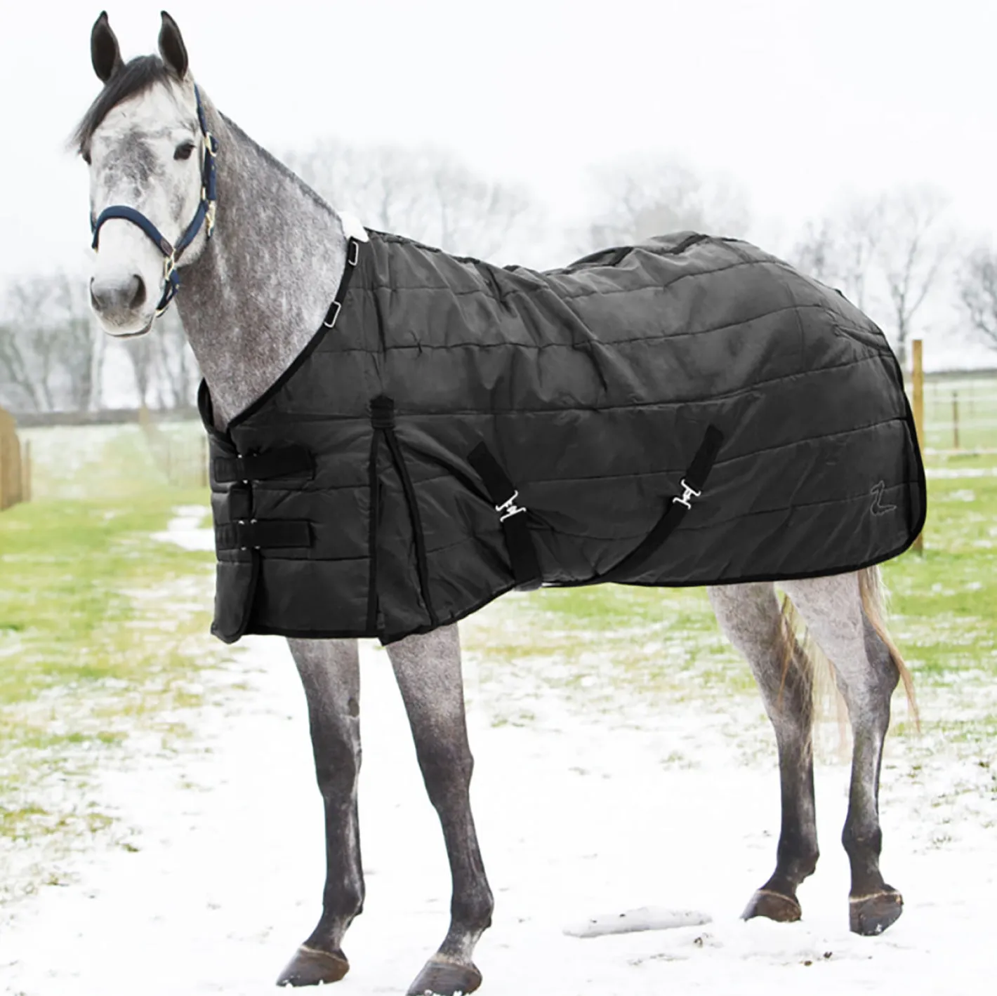 EQUINAVIA Horze Nevada Medium-Weight Stable Blanket
