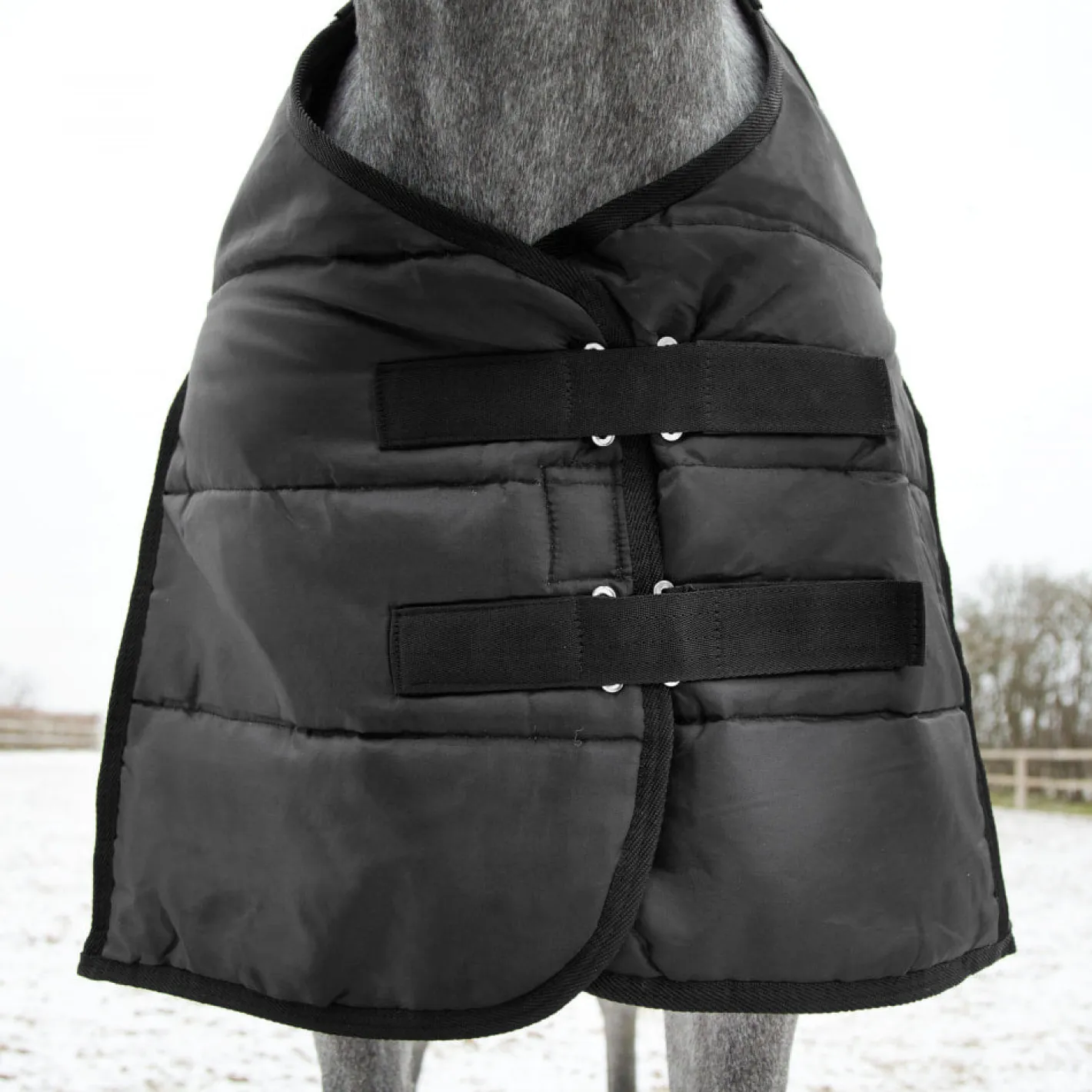 EQUINAVIA Horze Nevada Medium-Weight Stable Blanket