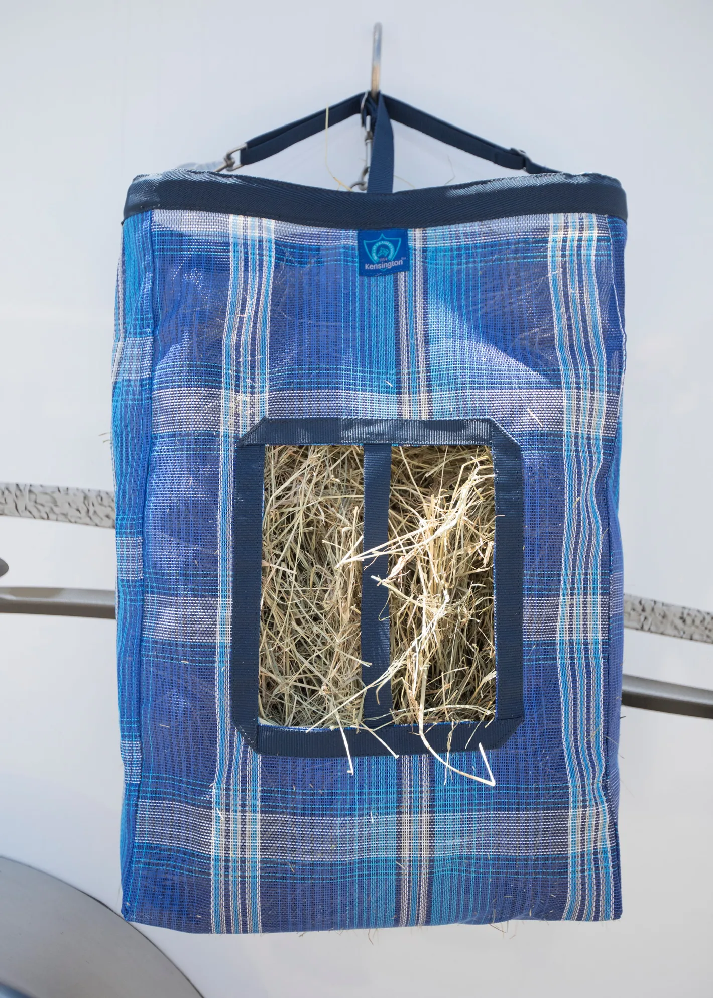 KENSINGTON ™ 2-Flake Hay Bag