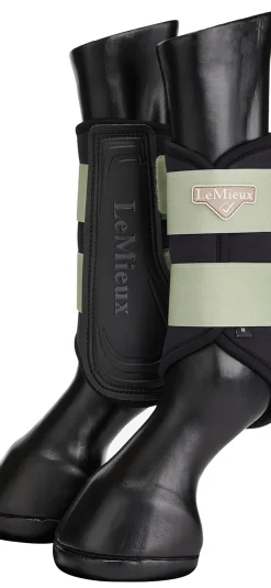 HORSE HEALTH TRADE LeMieux® Grafter Brushing Boots