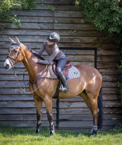 HORSE HEALTH TRADE LeMieux® Loire Satin Classic Close Contact Square