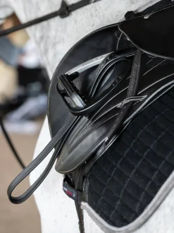 HORSE HEALTH TRADE LeMieux® Vector Stirrup Leathers