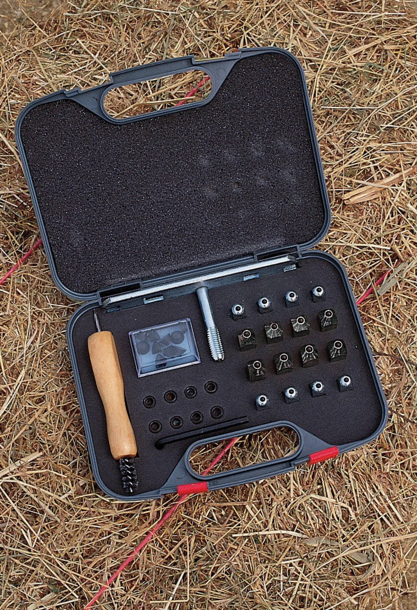 WEATHERBEETA Stud Kit
