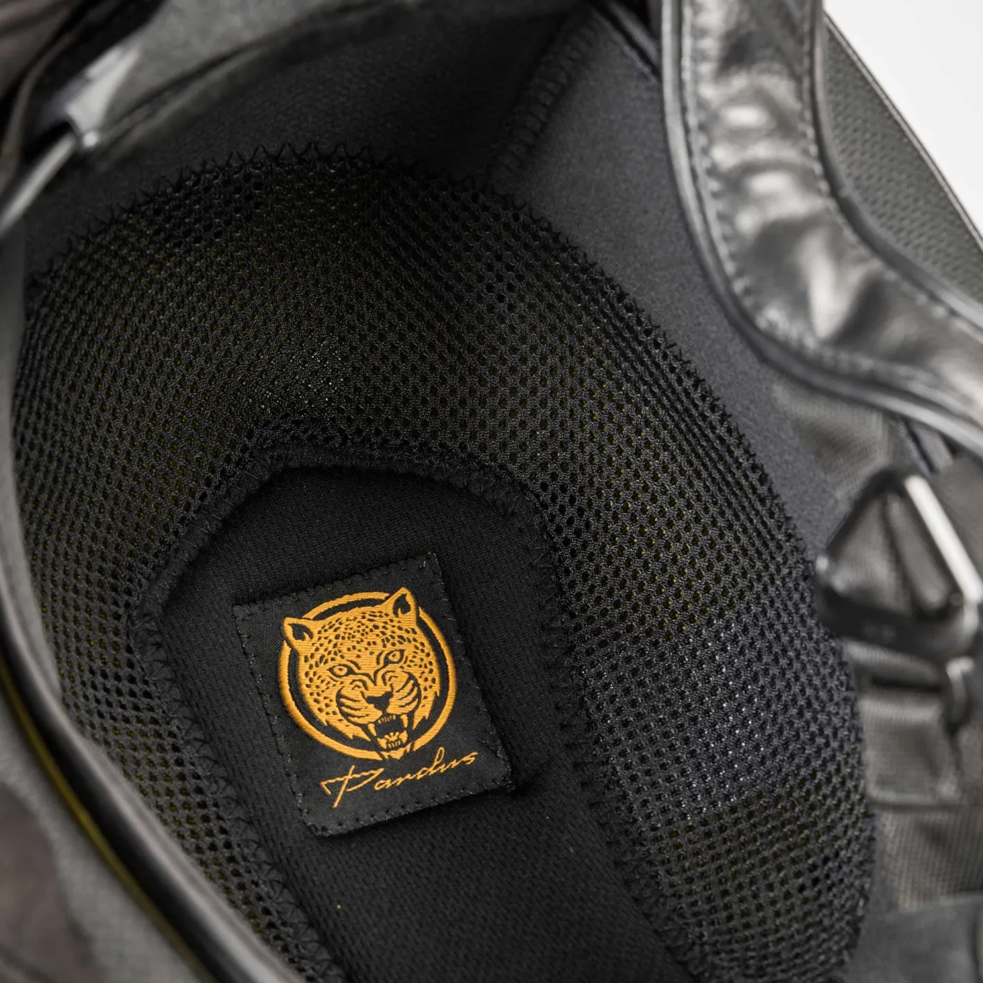 BACK ON TRACK BOT LL Trauma Void™ Pardus Smooth Top Riding Helmet with MIPS® & Dial-Fit System