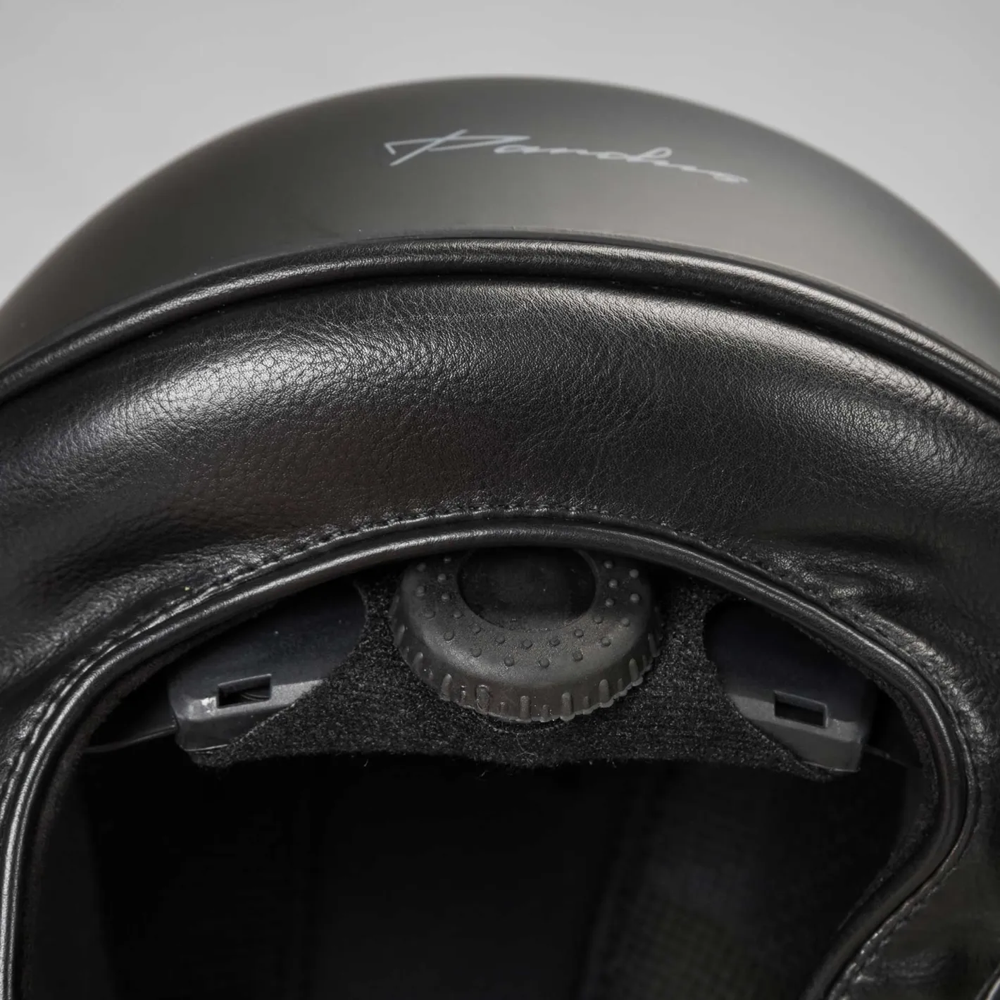 BACK ON TRACK BOT LL Trauma Void™ Pardus Smooth Top Riding Helmet with MIPS® & Dial-Fit System